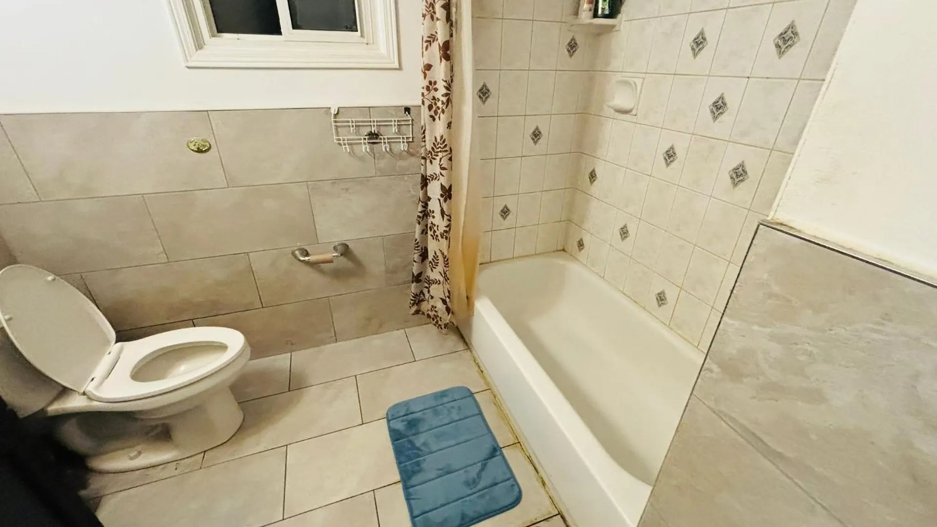 Проживание в семье M2- Triple Occupancy Near Downtown Square One Mall Миссиссага